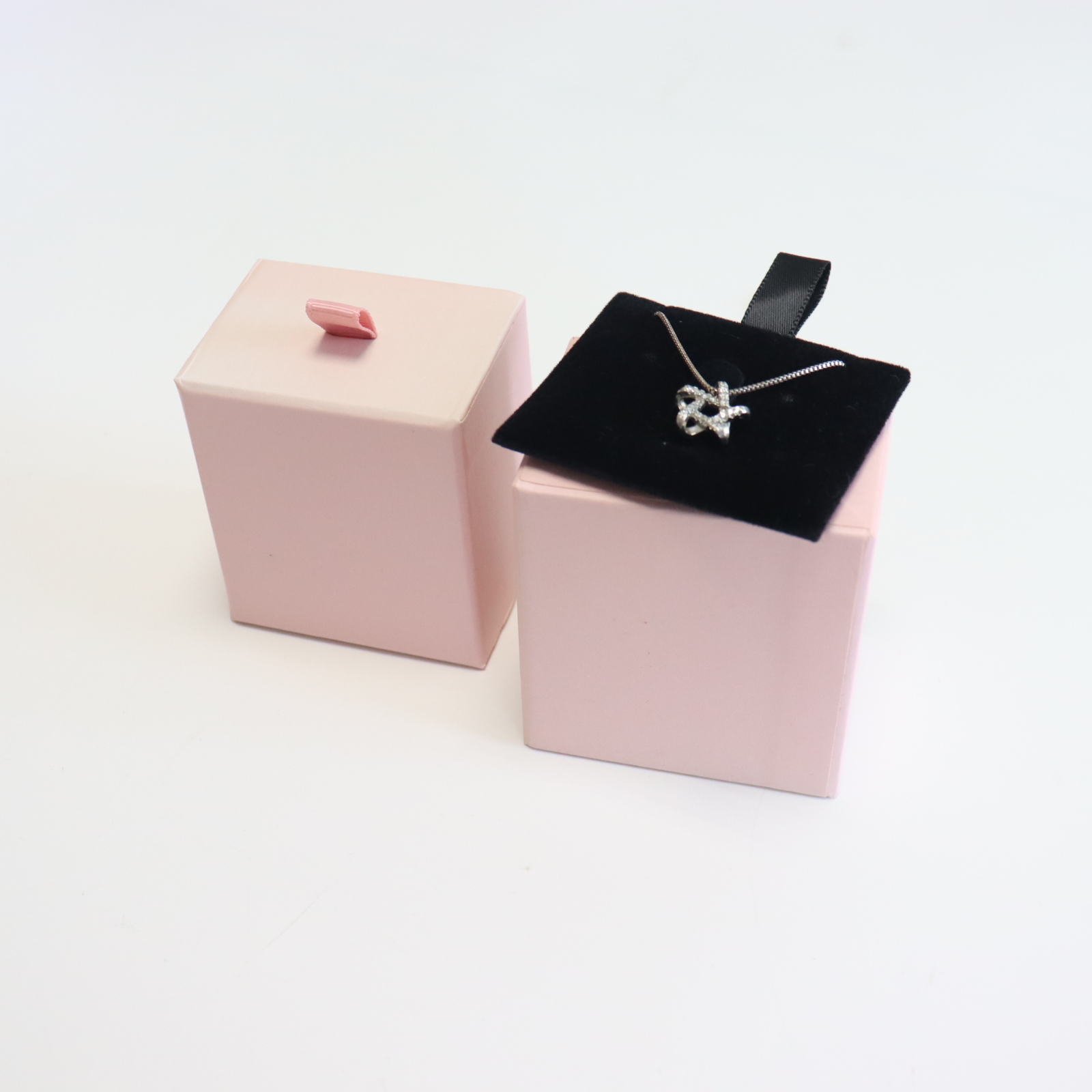 necklace box